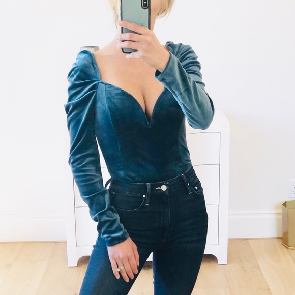 EXUMA Teal Velvet Sweetheart V-bar Bodysuit - Picture 2 of 8